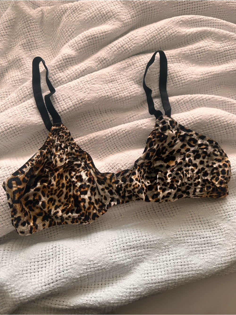 Colsie Leopard Print Bralette with Black Straps